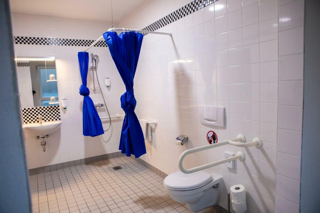 King Room Roll Shower Disability Access